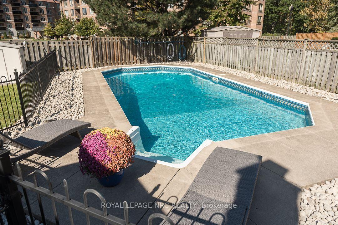 Photo 38 of 7979 Oakridge Drive, Niagara Falls, Mt. Carmel — HOMEH