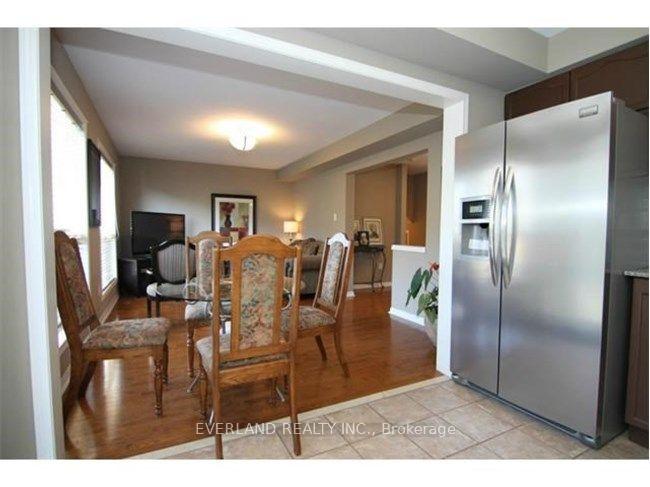 Photo 4 of 2344 Proudfoot Trail, Oakville, West Oak Trails — HOMEH