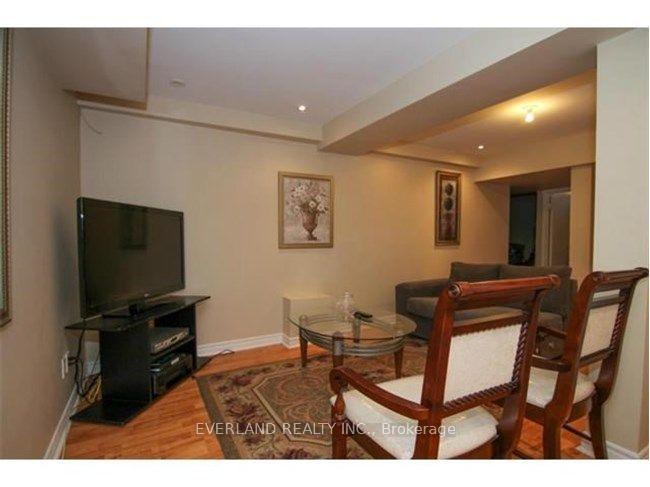 Photo 5 of 2344 Proudfoot Trail, Oakville, West Oak Trails — HOMEH
