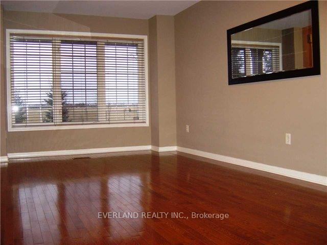 Photo 8 of 2344 Proudfoot Trail, Oakville, West Oak Trails — HOMEH