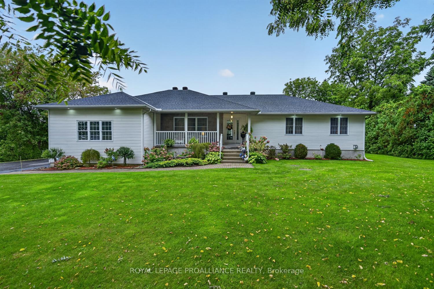 Photo of 1294 County Rd 2 E