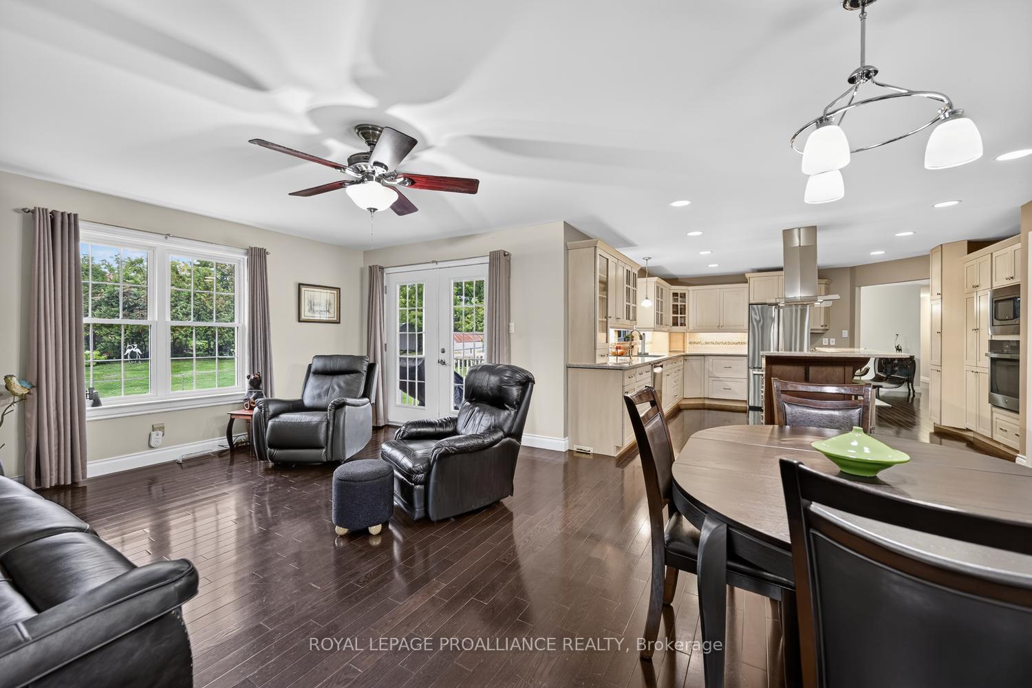 Photo 16 of 1294 County Rd 2 E, Augusta, Augusta Twp — HOMEH