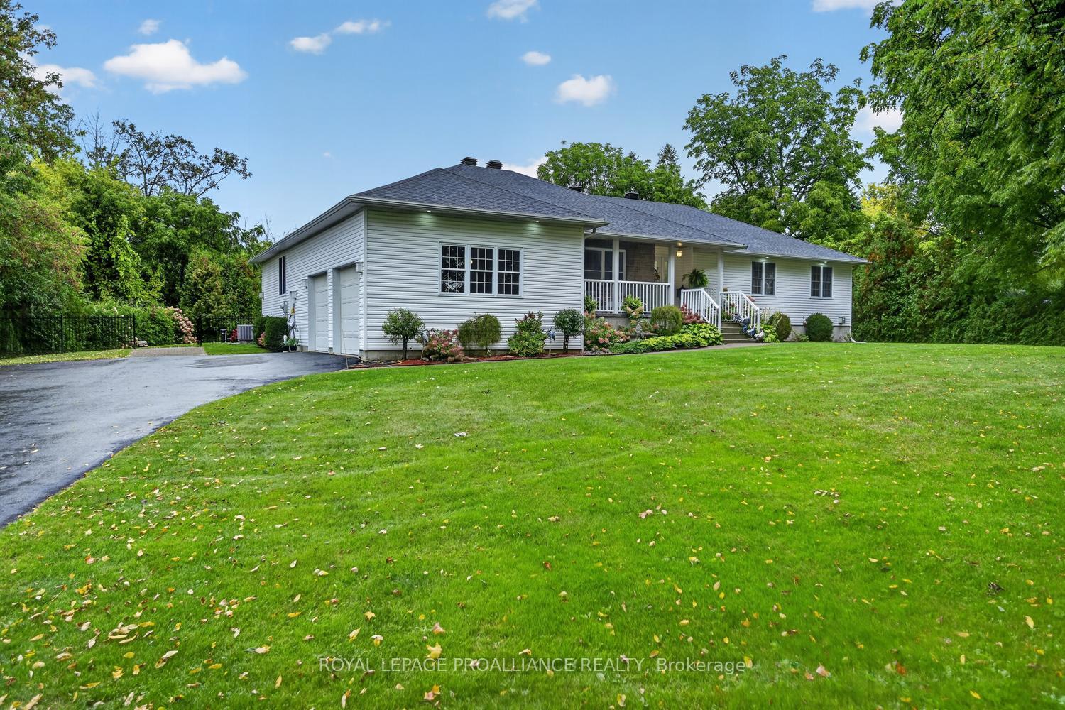 Photo 33 of 1294 County Rd 2 E, Augusta, Augusta Twp — HOMEH