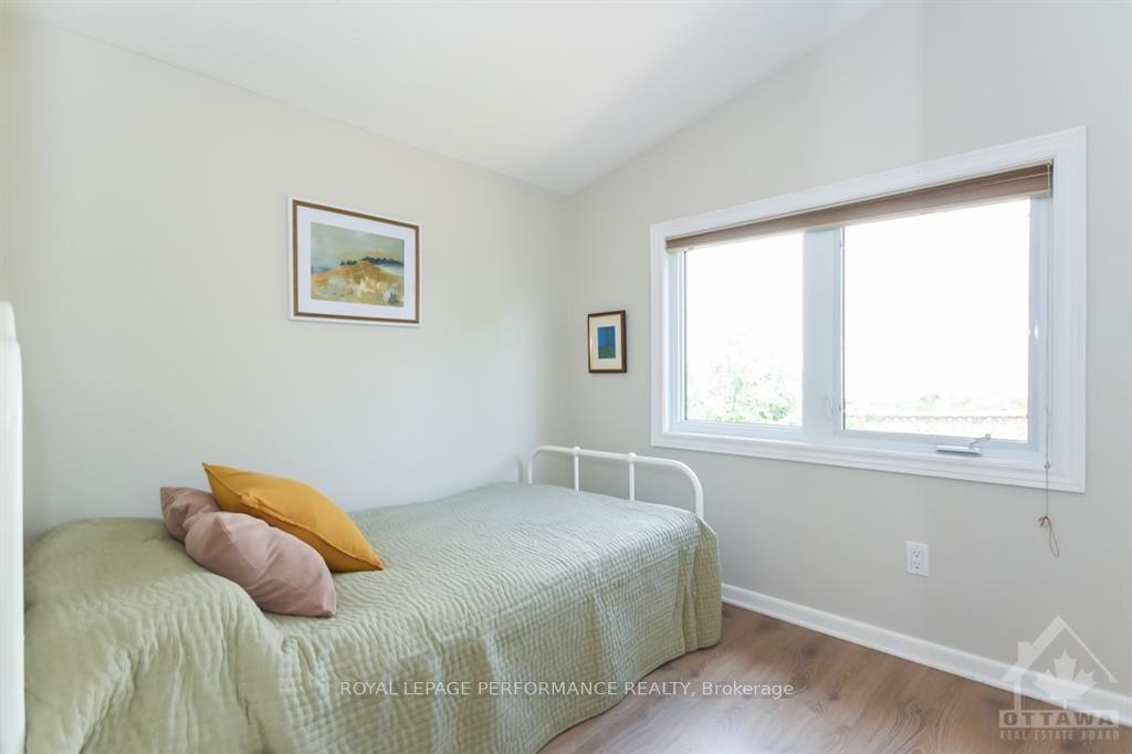 Photo 14 of 85 Crownhill Street, Ottawa, Cardinal Heights — HOMEH