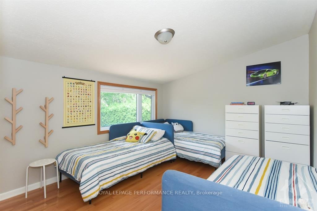 Photo 15 of 85 Crownhill Street, Ottawa, Cardinal Heights — HOMEH