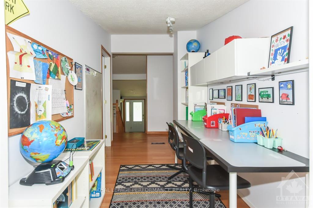Photo 18 of 85 Crownhill Street, Ottawa, Cardinal Heights — HOMEH