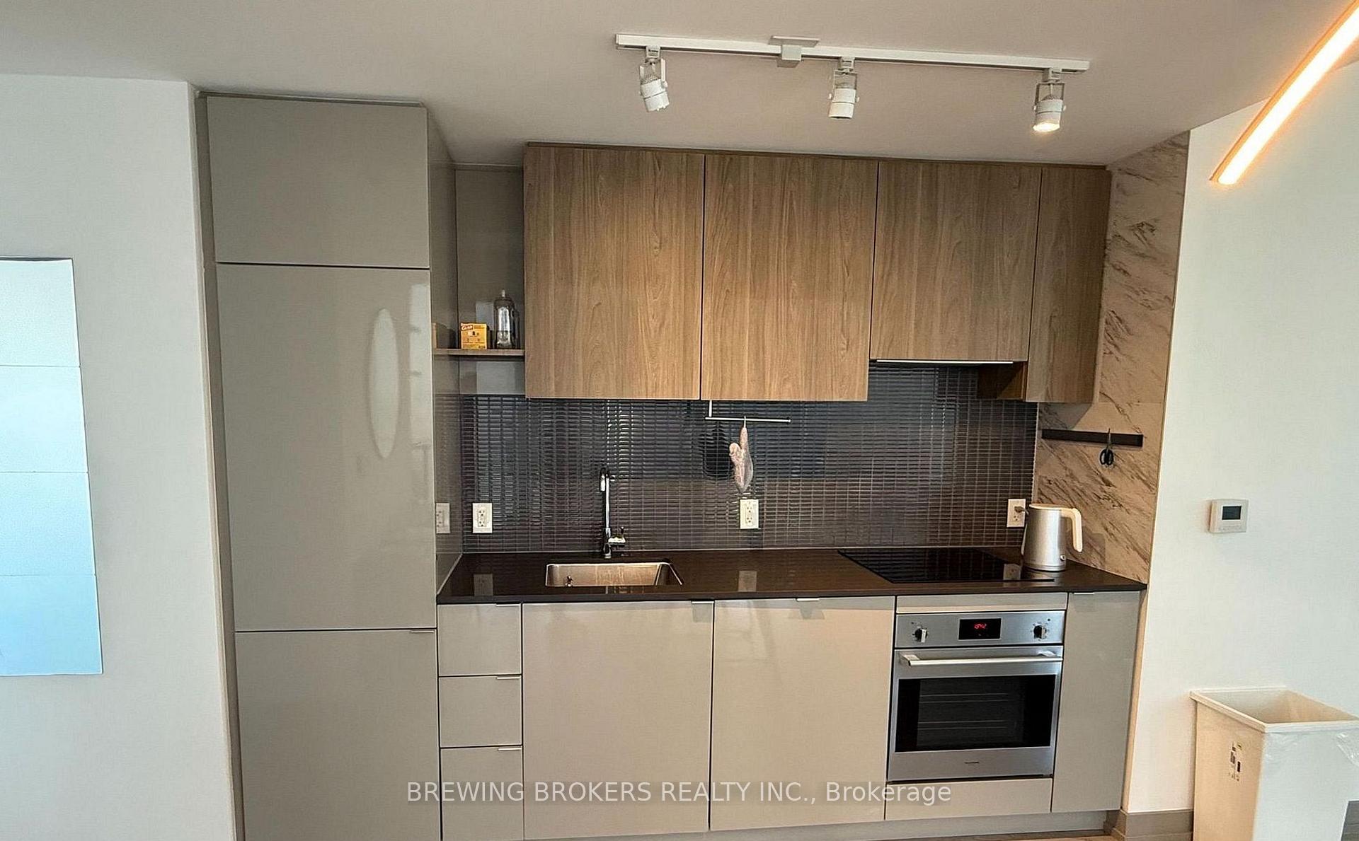 Photo 5 of Unit 3209, 161 Roehampton Avenue, Toronto, Mount Pleasant West — HOMEH
