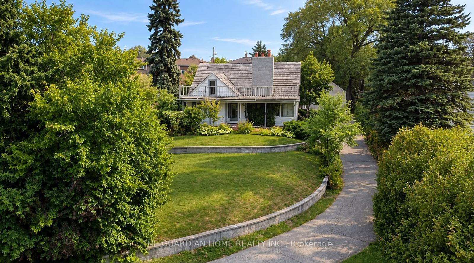 Photo of 109 Grandview Street S