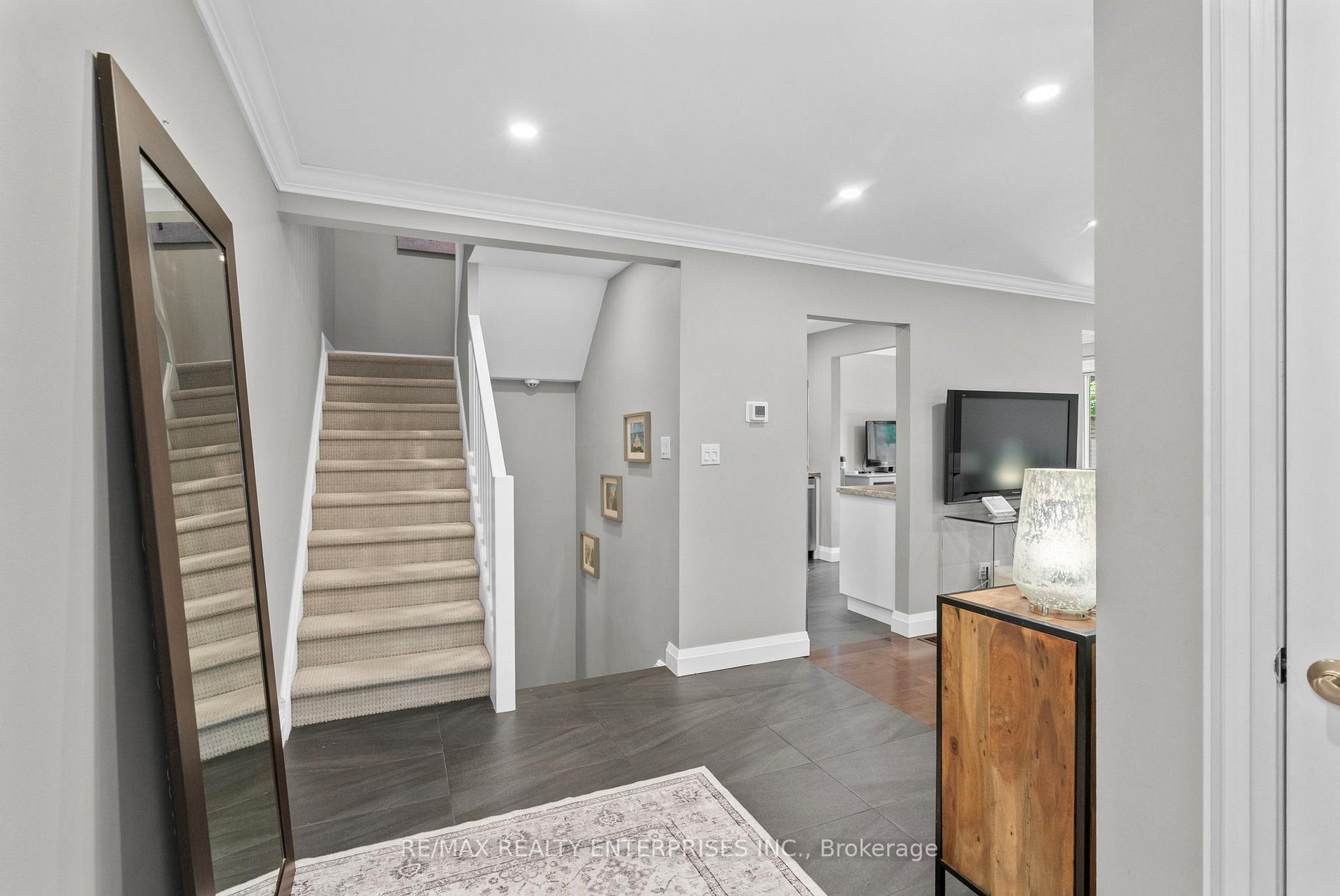 Photo 6 of Unit 1, 685 Francis Road, Burlington, LaSalle — HOMEH