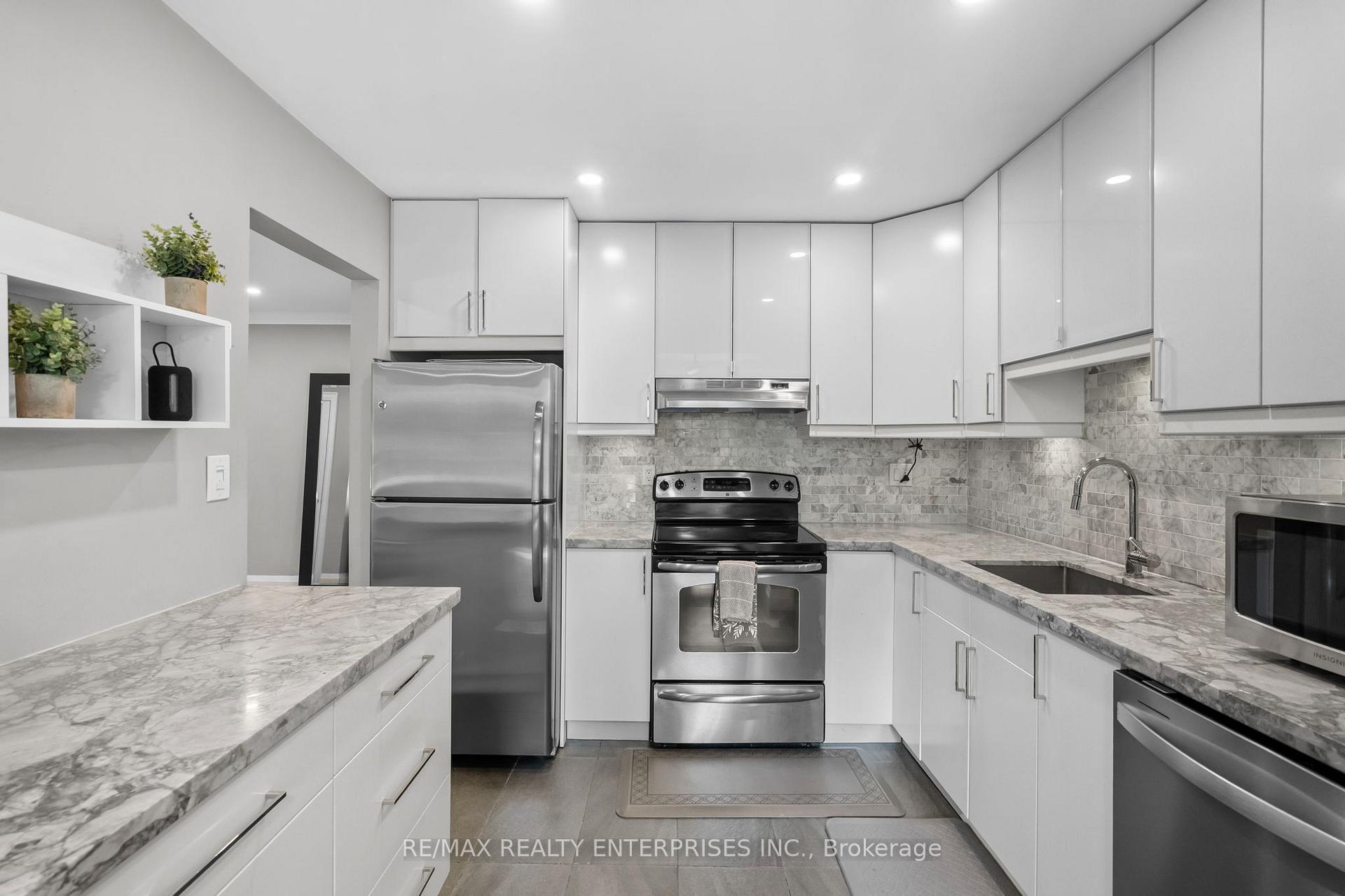 Photo 13 of Unit 1, 685 Francis Road, Burlington, LaSalle — HOMEH