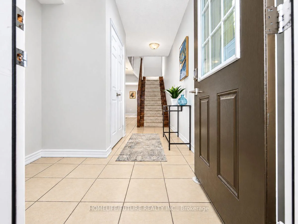 Photo 5 of Unit 7, 3170 Boxford Crescent, Mississauga, Churchill Meadows — HOMEH