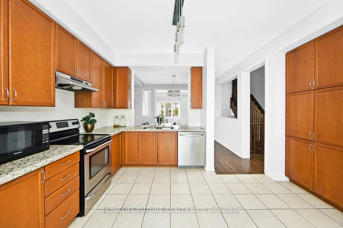 Photo 14 of Unit 7, 3170 Boxford Crescent, Mississauga, Churchill Meadows — HOMEH