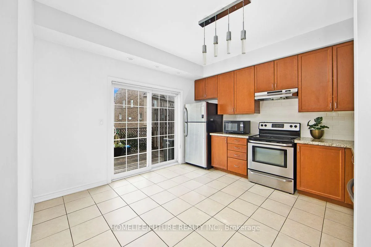 Photo 15 of Unit 7, 3170 Boxford Crescent, Mississauga, Churchill Meadows — HOMEH