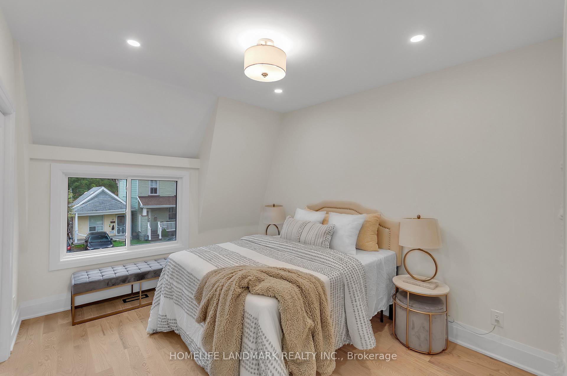 Photo 15 of 26 Queensdale Avenue, Toronto, Danforth Village-East York — HOMEH