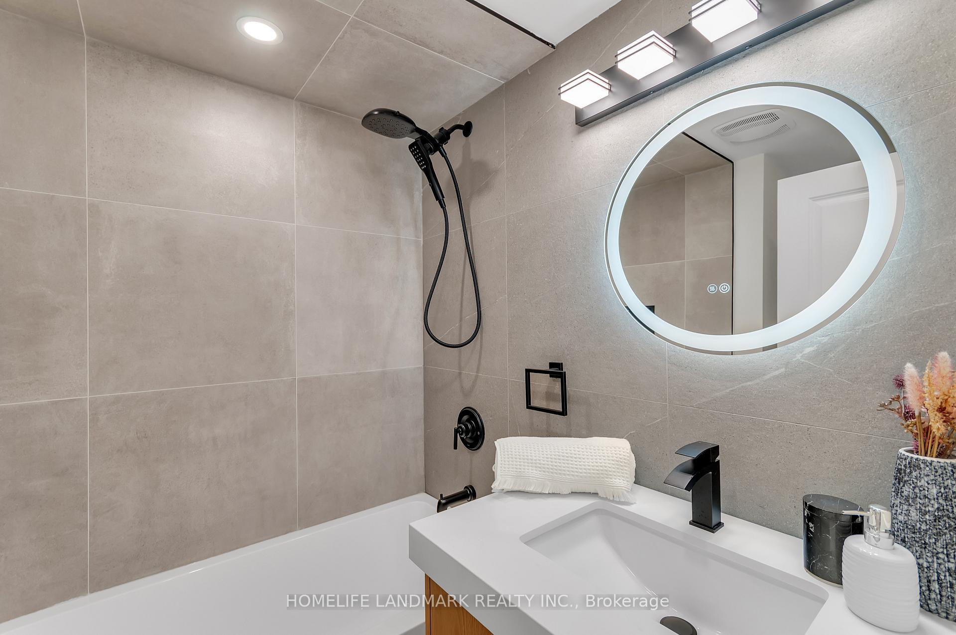 Photo 17 of 26 Queensdale Avenue, Toronto, Danforth Village-East York — HOMEH