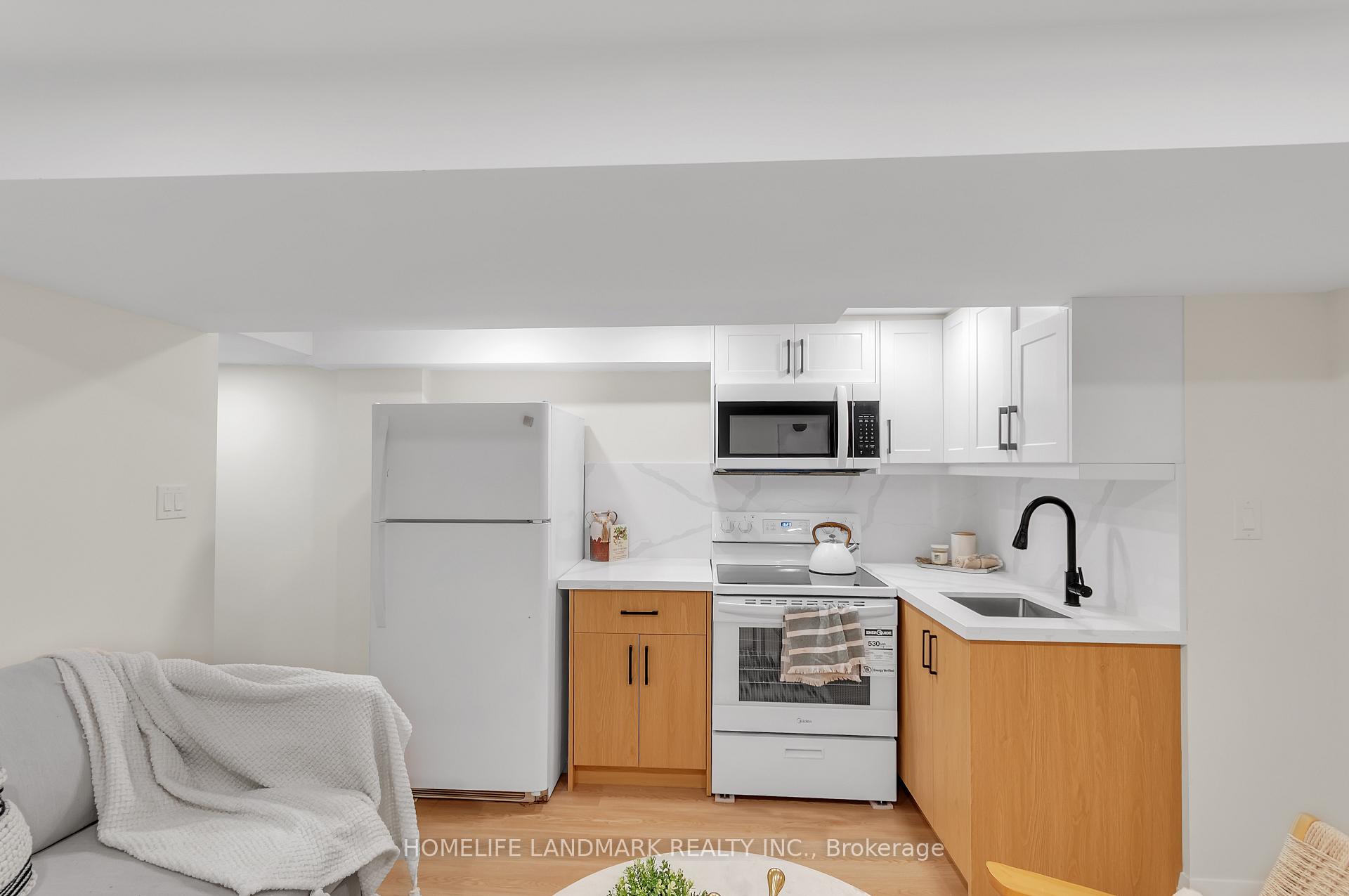 Photo 19 of 26 Queensdale Avenue, Toronto, Danforth Village-East York — HOMEH