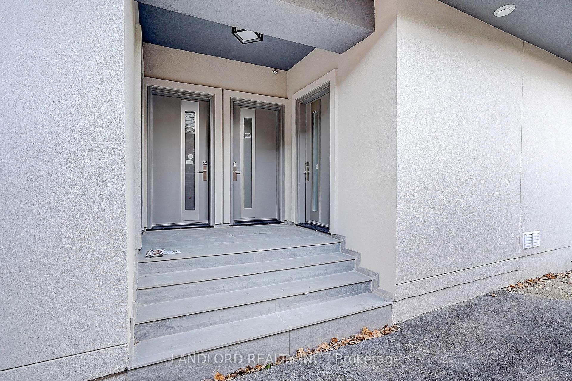 Photo 3 of Unit Unit 4, 1344 Pape Avenue, Toronto, Broadview North — HOMEH