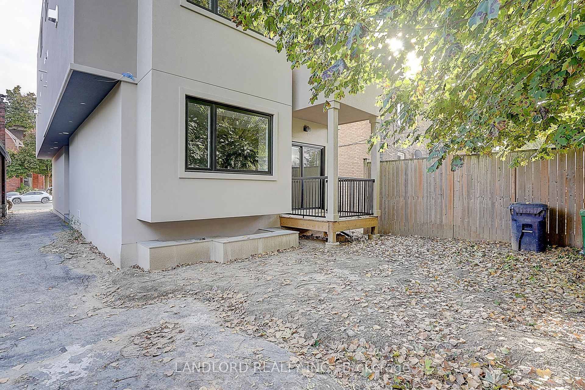 Photo 6 of Unit Unit 4, 1344 Pape Avenue, Toronto, Broadview North — HOMEH