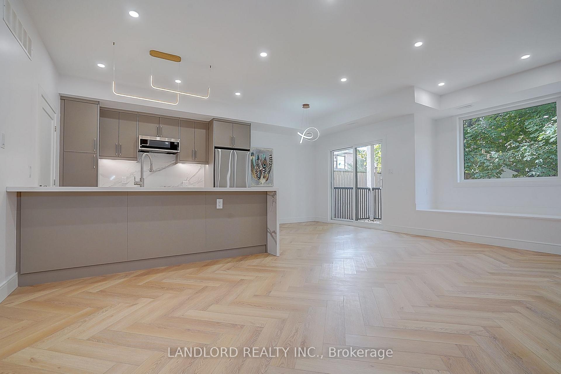 Photo 10 of Unit Unit 4, 1344 Pape Avenue, Toronto, Broadview North — HOMEH