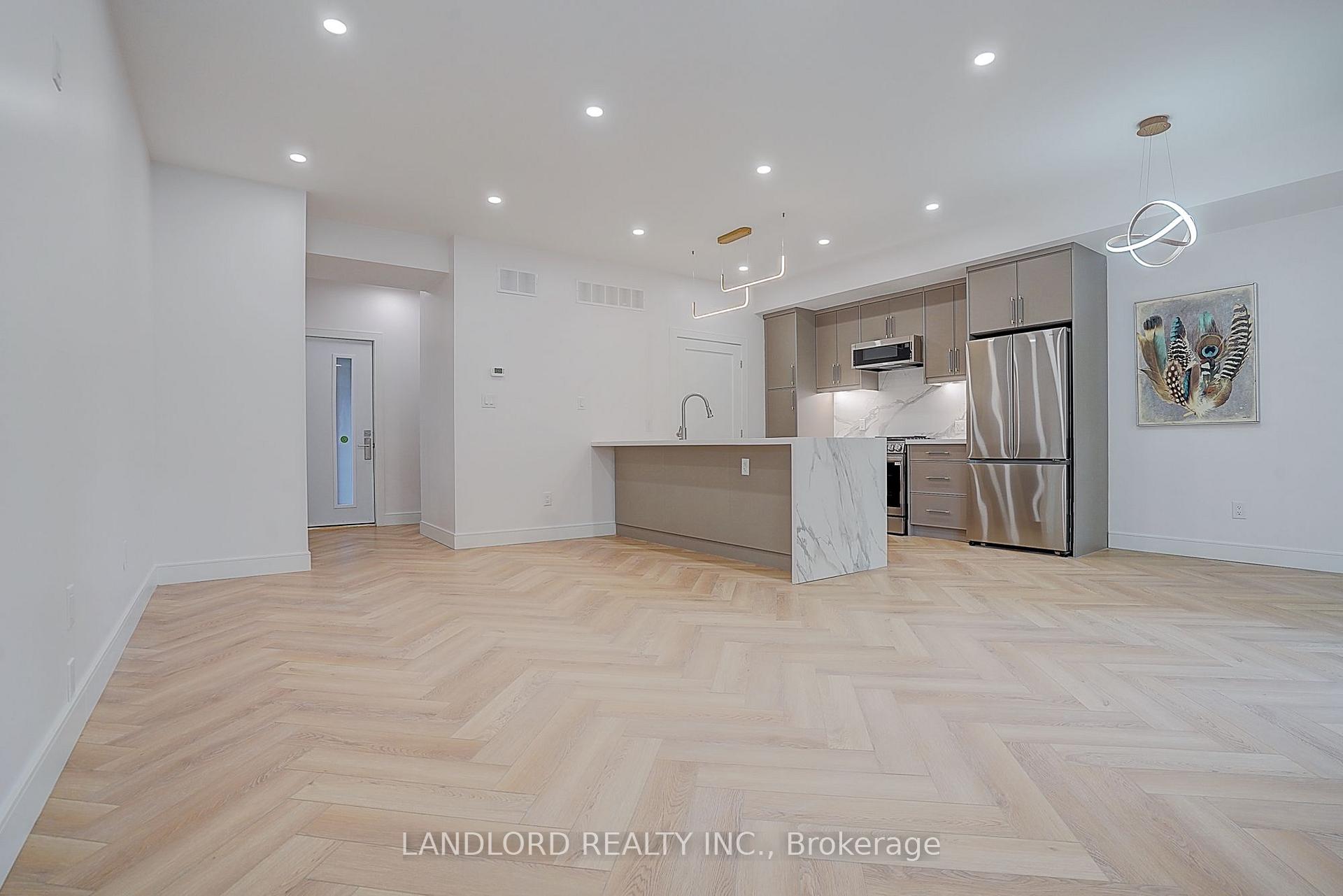 Photo 12 of Unit Unit 4, 1344 Pape Avenue, Toronto, Broadview North — HOMEH