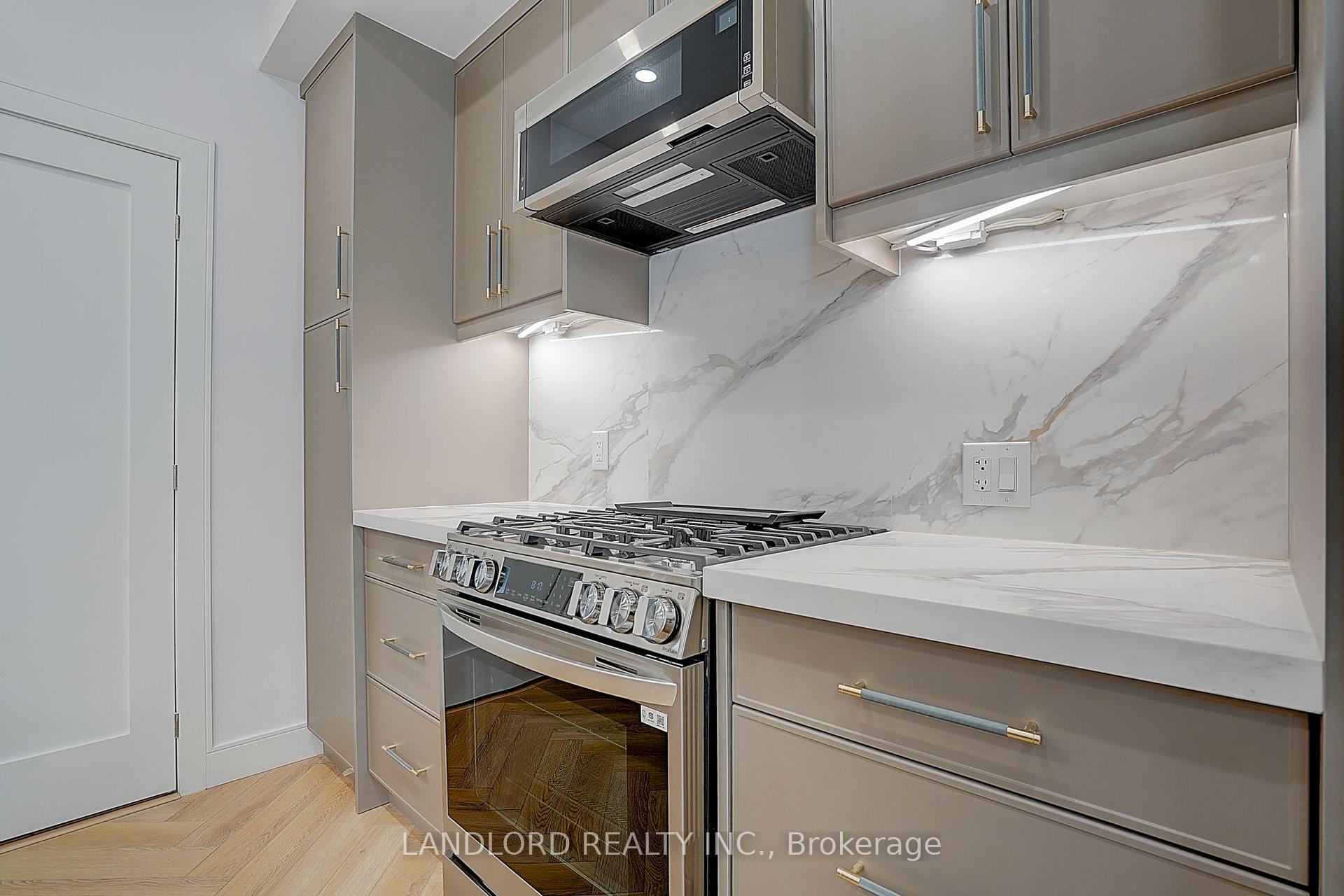 Photo 15 of Unit Unit 4, 1344 Pape Avenue, Toronto, Broadview North — HOMEH