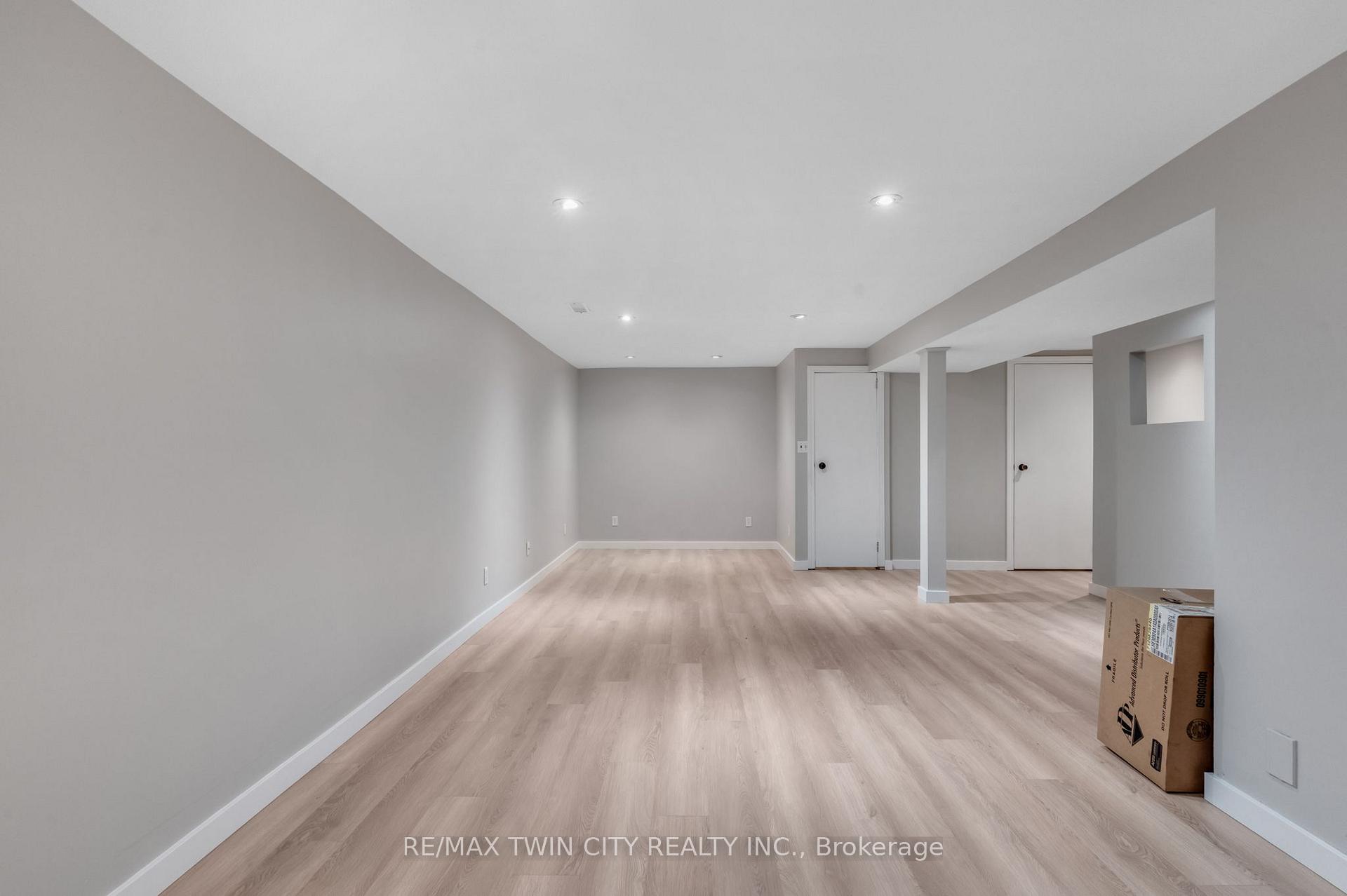 Photo 27 of 104 Ralgreen Crescent, Kitchener, Victoria Hills — HOMEH