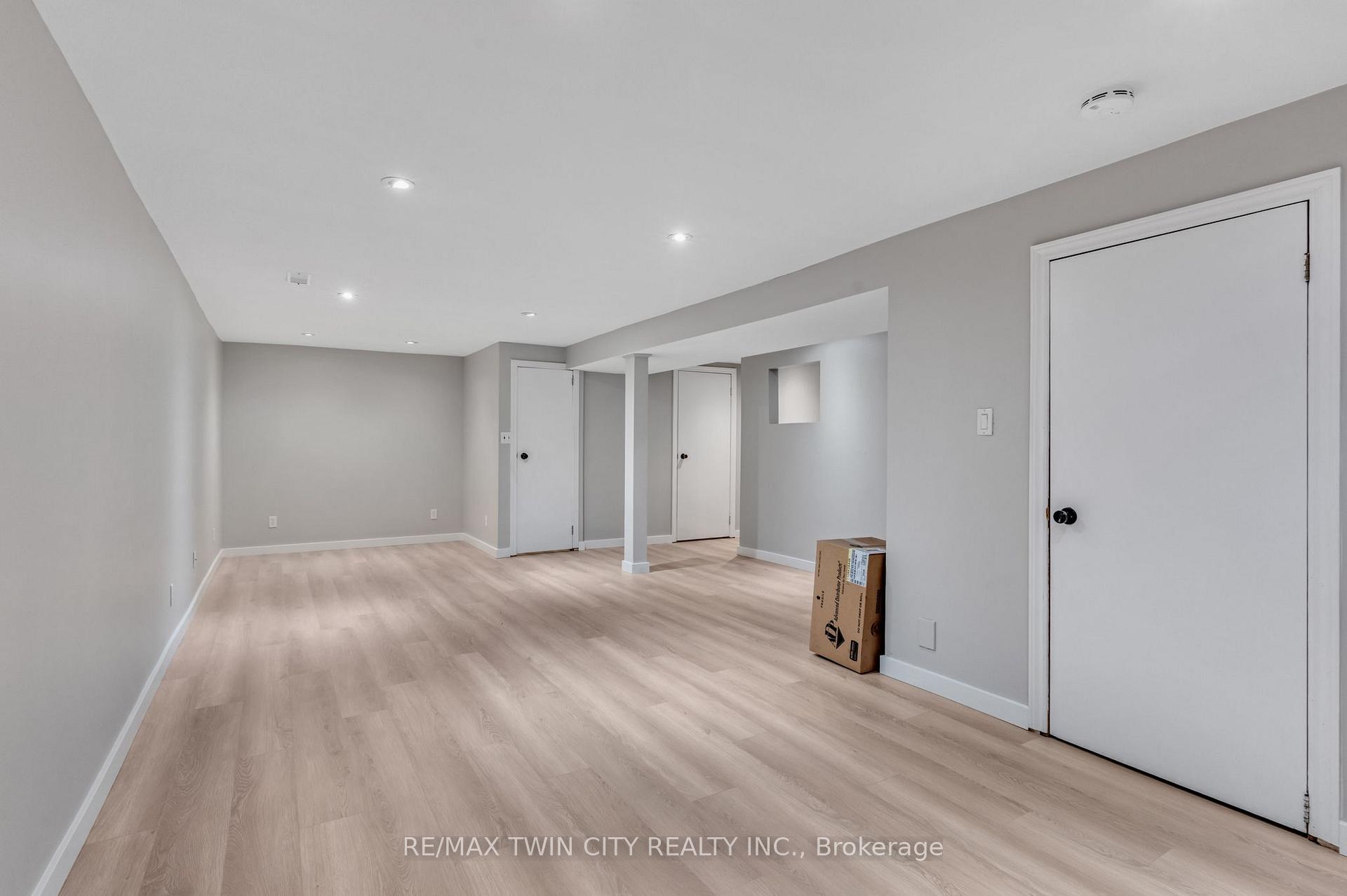 Photo 28 of 104 Ralgreen Crescent, Kitchener, Victoria Hills — HOMEH