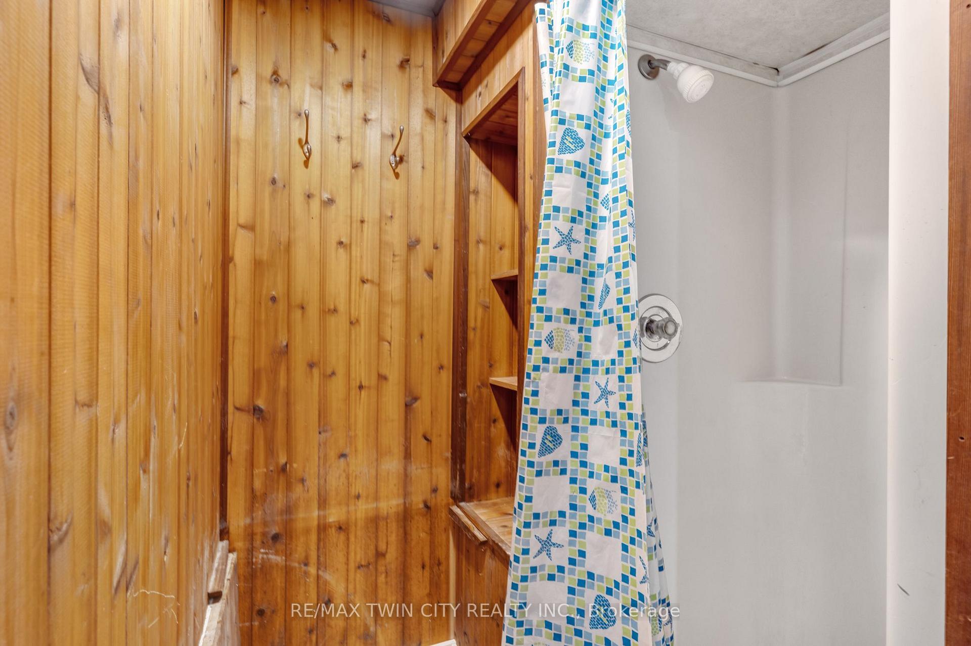 Photo 30 of 104 Ralgreen Crescent, Kitchener, Victoria Hills — HOMEH