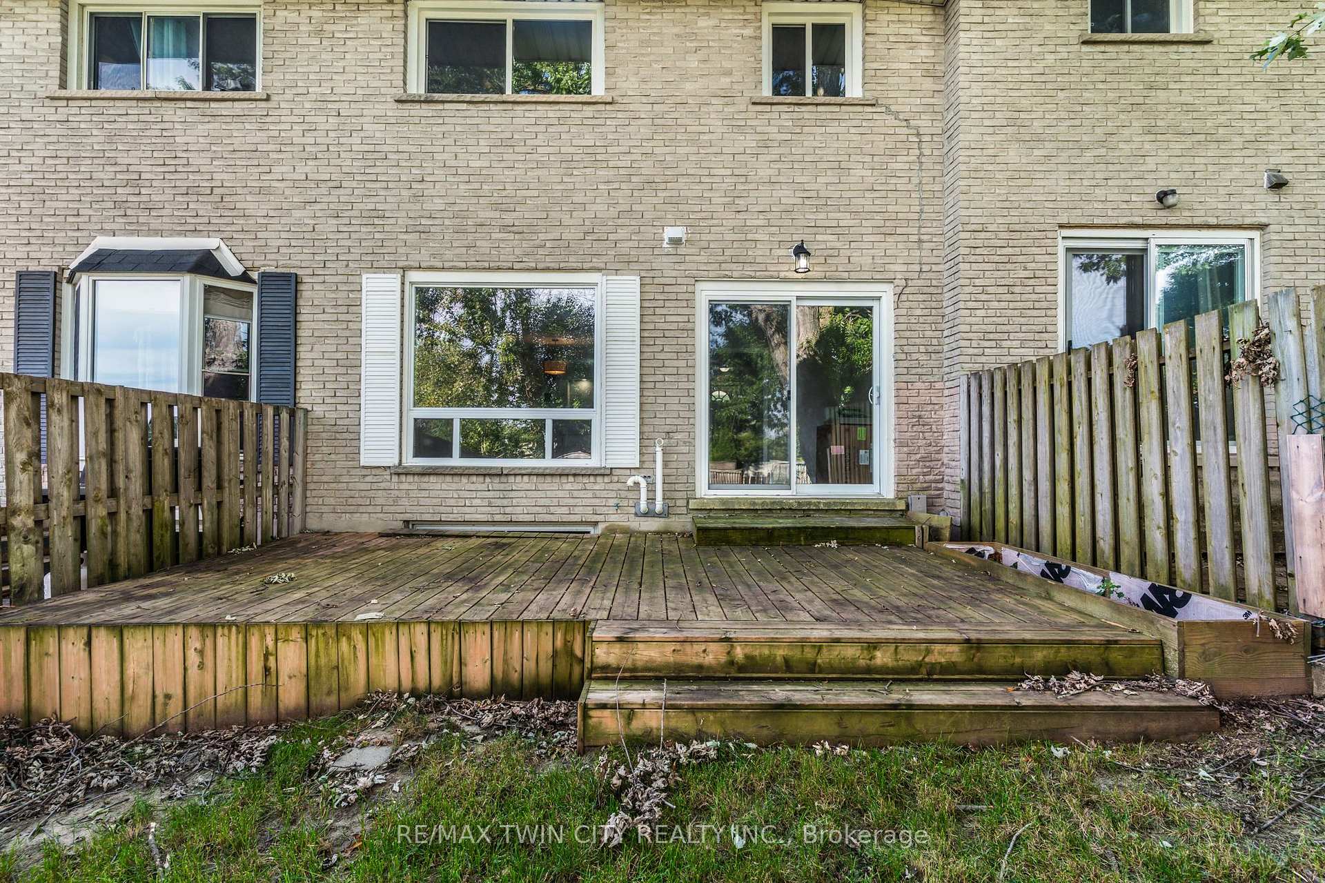 Photo 31 of 104 Ralgreen Crescent, Kitchener, Victoria Hills — HOMEH