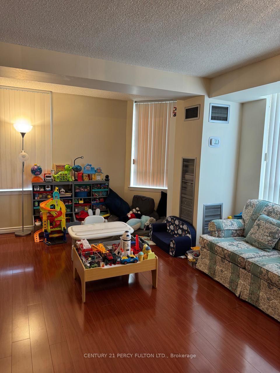 Photo 9 of Unit 1111, 633 Bay Street, Toronto, Bay Street Corridor — HOMEH