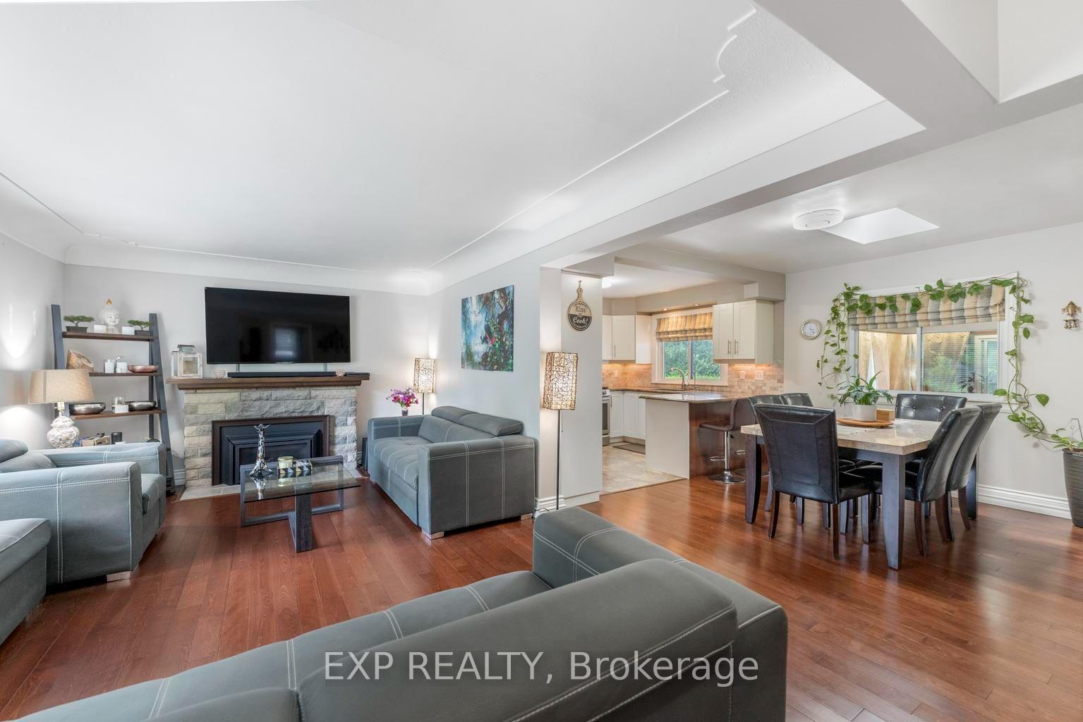 Photo 7 of 1063 Joan Drive, Burlington, LaSalle — HOMEH
