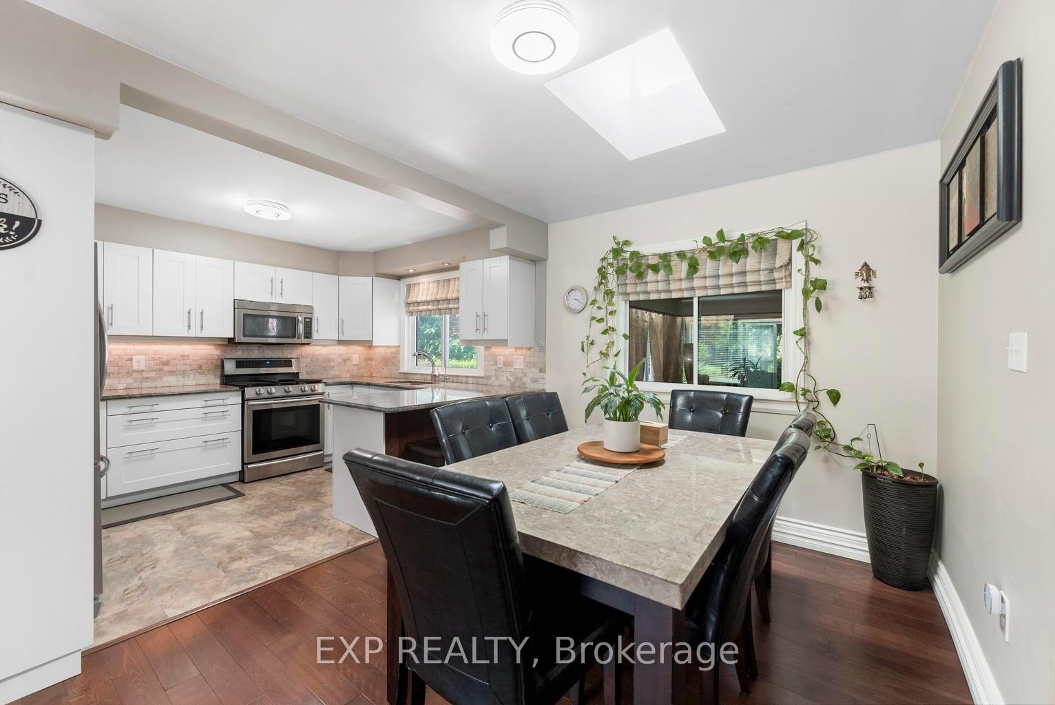 Photo 10 of 1063 Joan Drive, Burlington, LaSalle — HOMEH