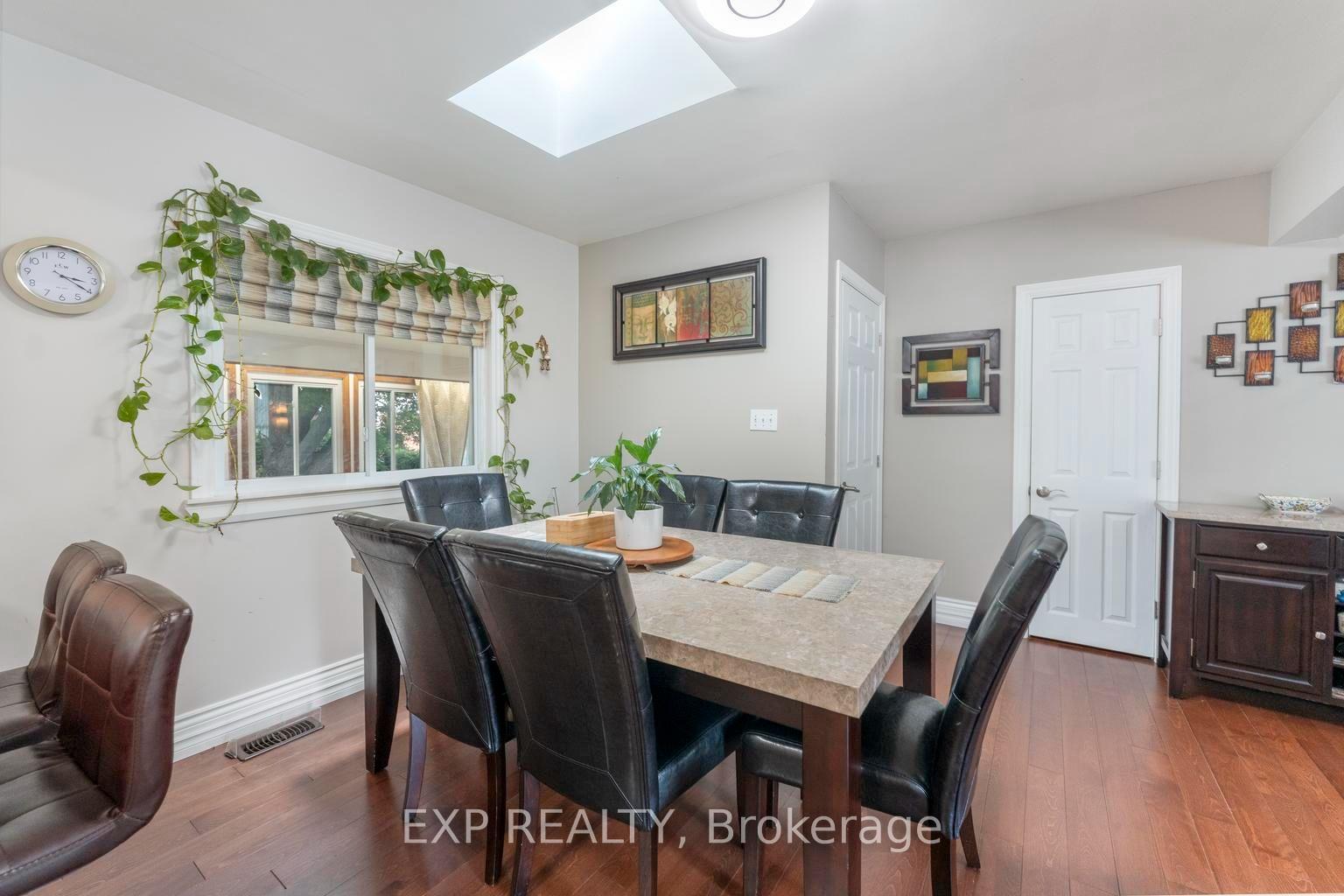 Photo 14 of 1063 Joan Drive, Burlington, LaSalle — HOMEH