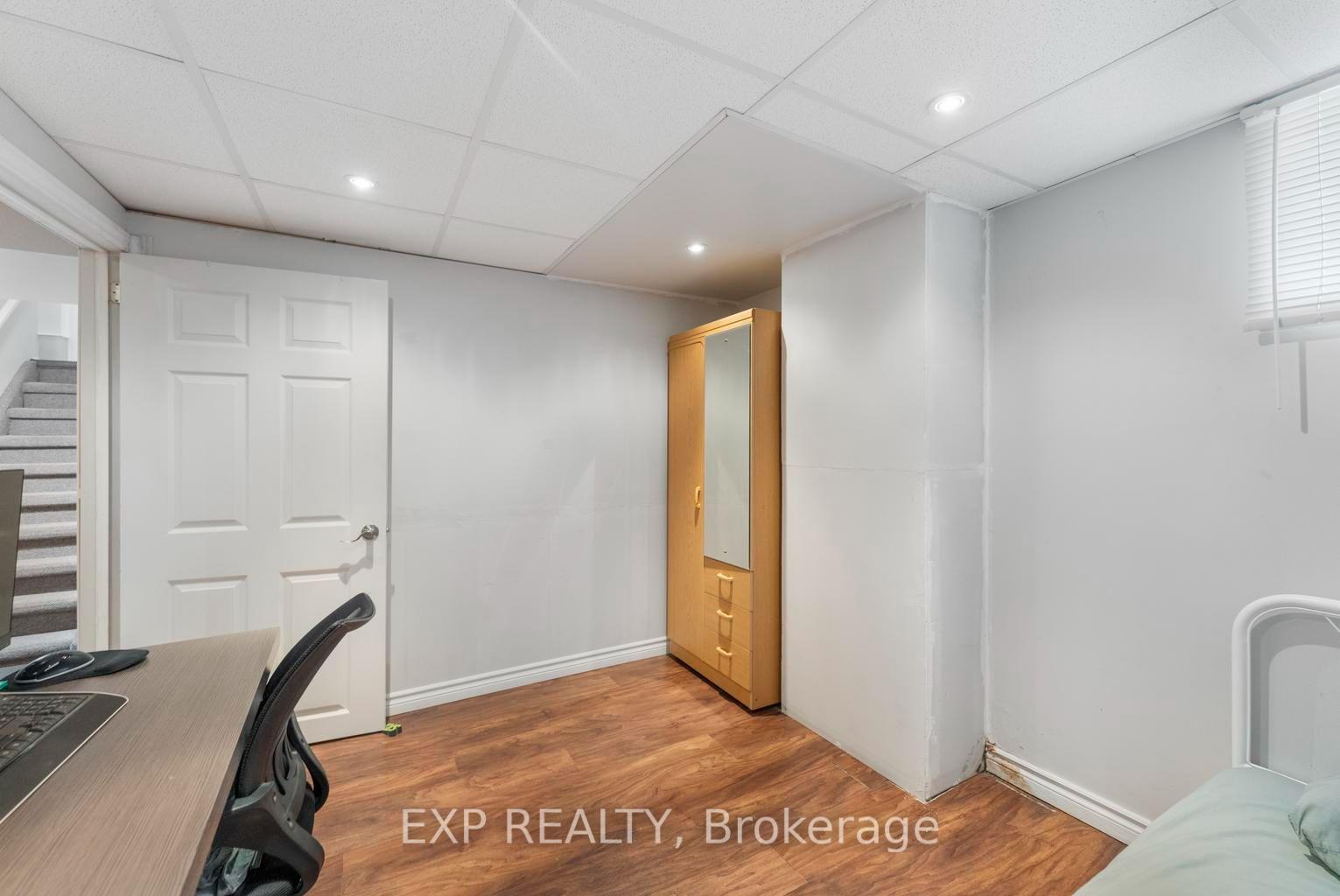 Photo 31 of 1063 Joan Drive, Burlington, LaSalle — HOMEH