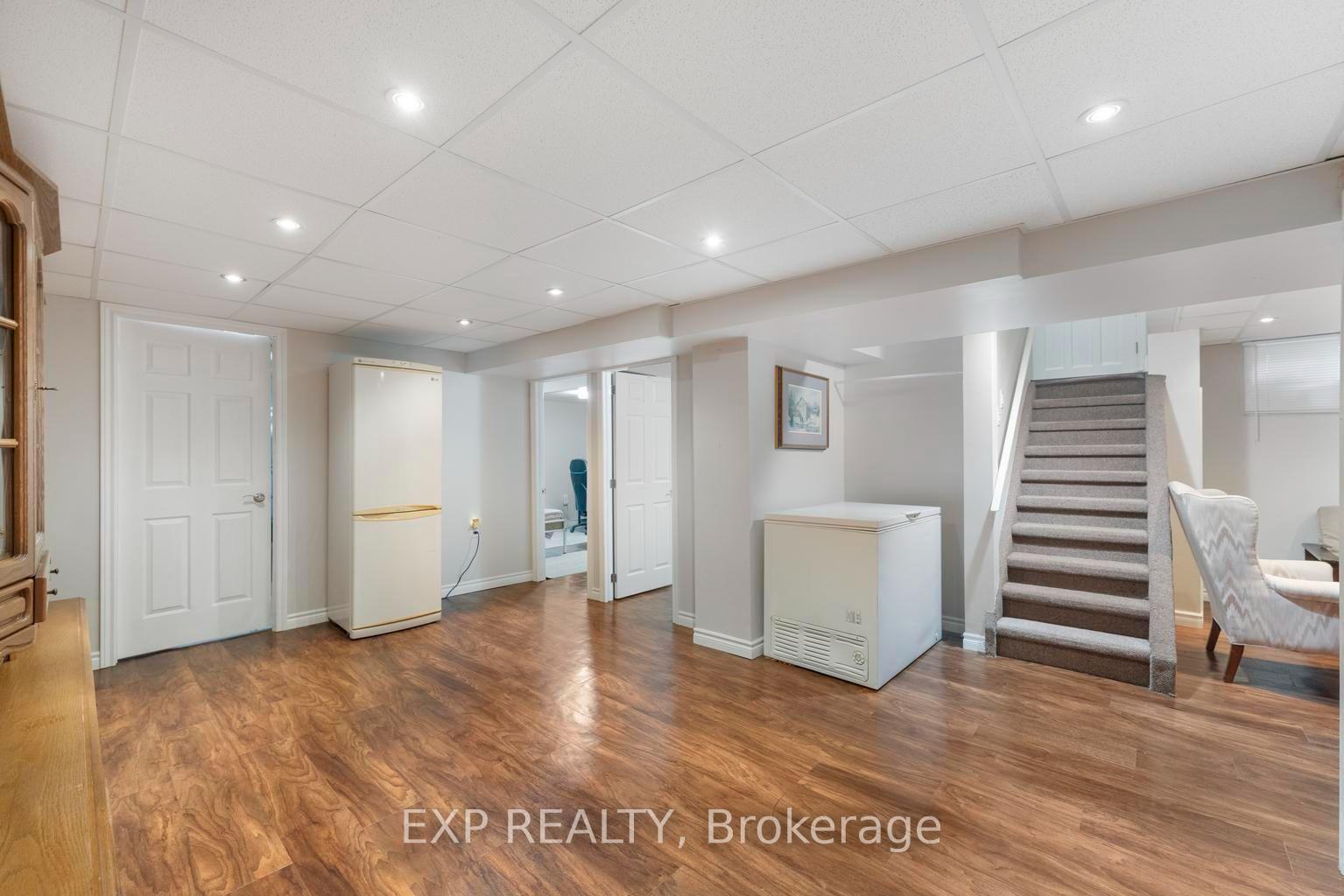 Photo 34 of 1063 Joan Drive, Burlington, LaSalle — HOMEH