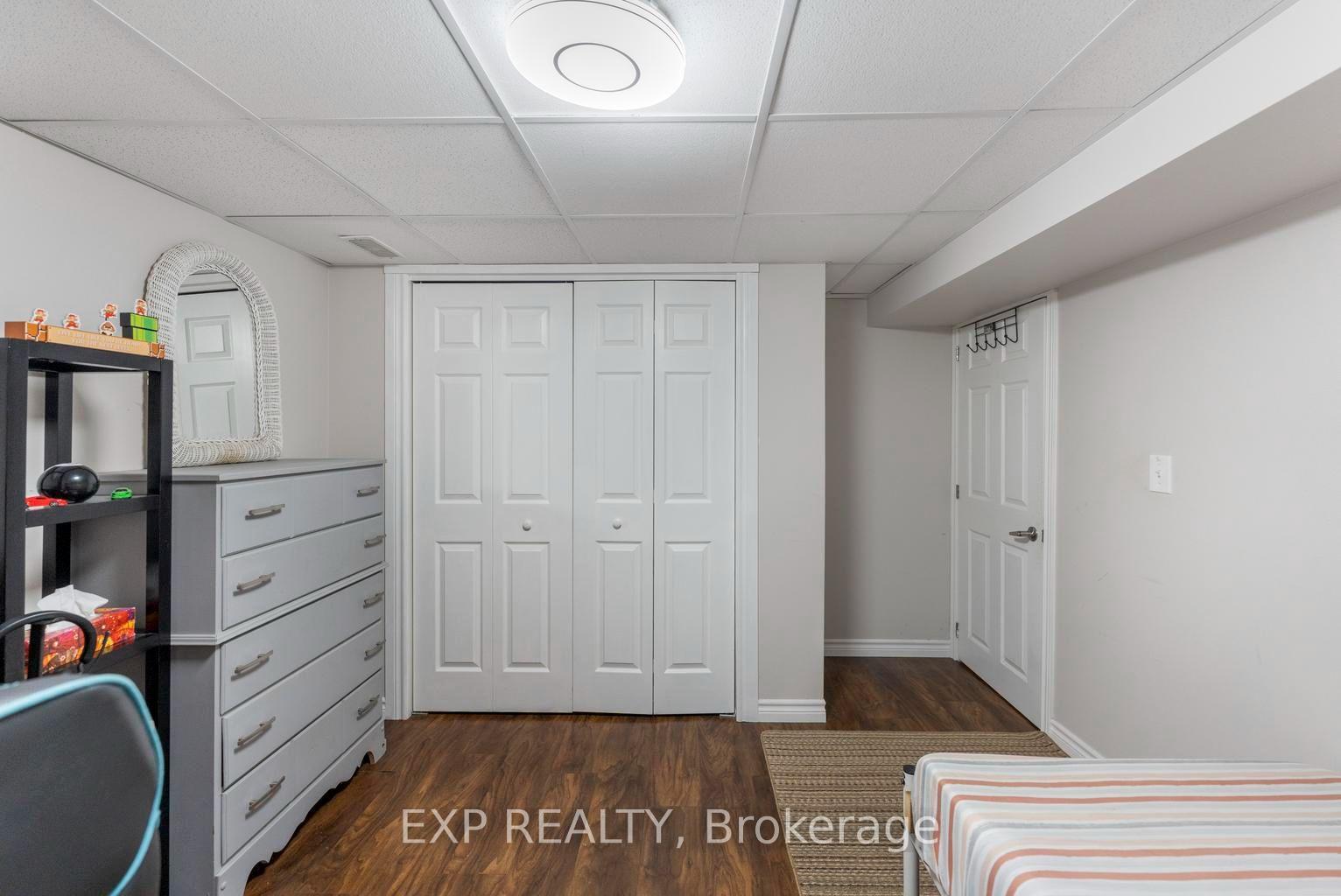Photo 38 of 1063 Joan Drive, Burlington, LaSalle — HOMEH