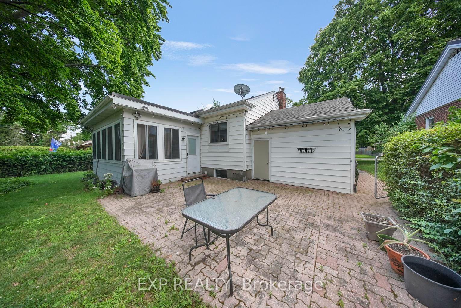 Photo 42 of 1063 Joan Drive, Burlington, LaSalle — HOMEH