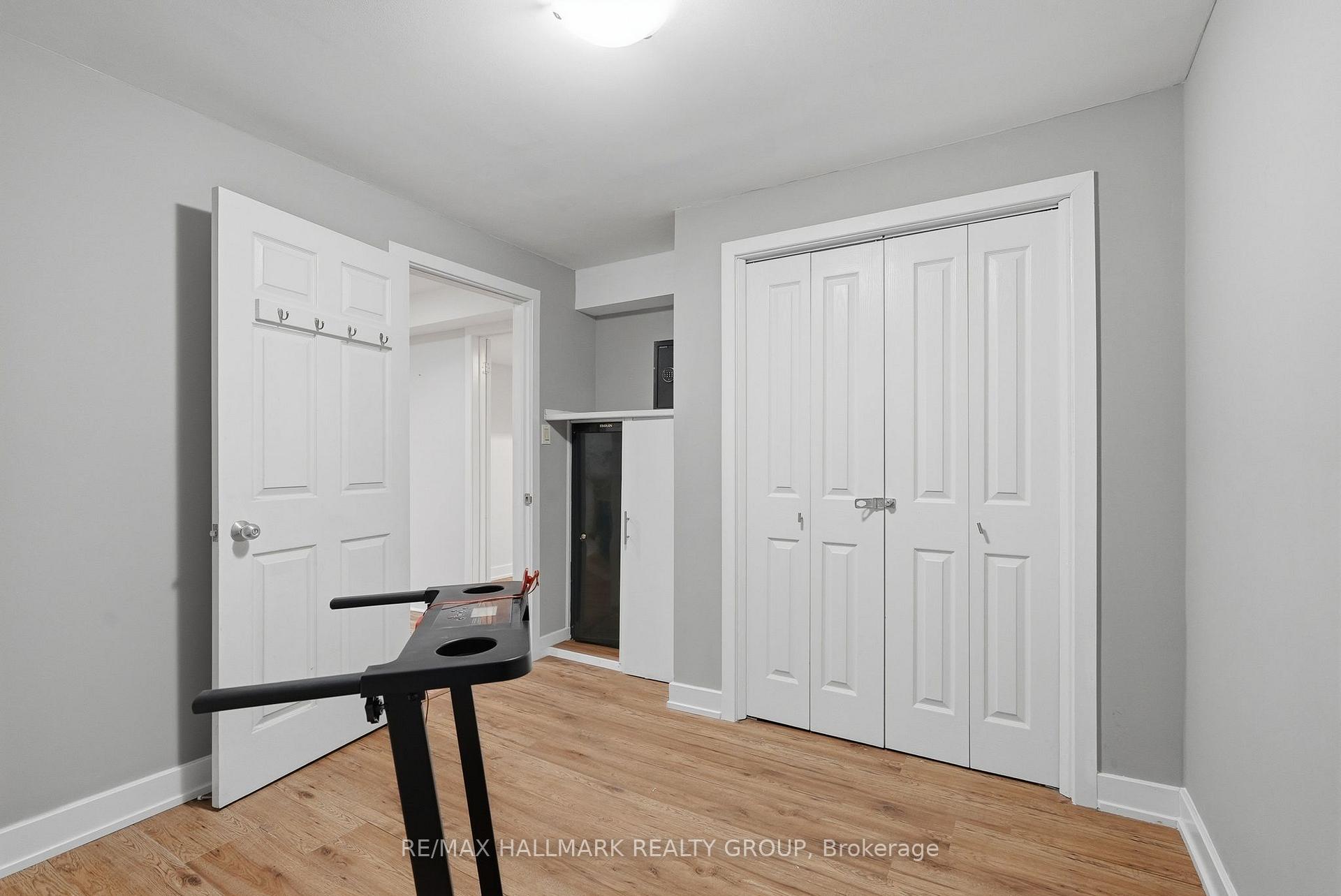 Photo 20 of 30 Rowe Drive, Ottawa, Kanata - Katimavik — HOMEH
