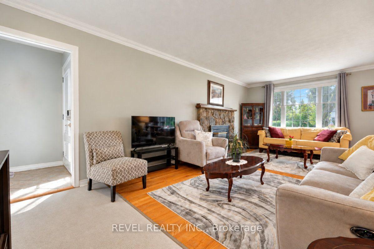 Photo 4 of 2213 Circle Place, Ottawa, Elmvale Acres/Urbandale — HOMEH