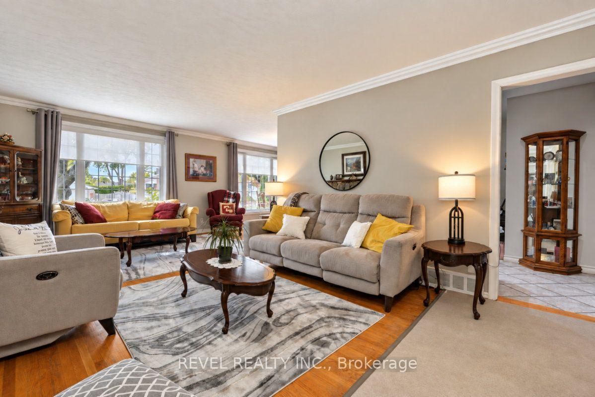 Photo 5 of 2213 Circle Place, Ottawa, Elmvale Acres/Urbandale — HOMEH