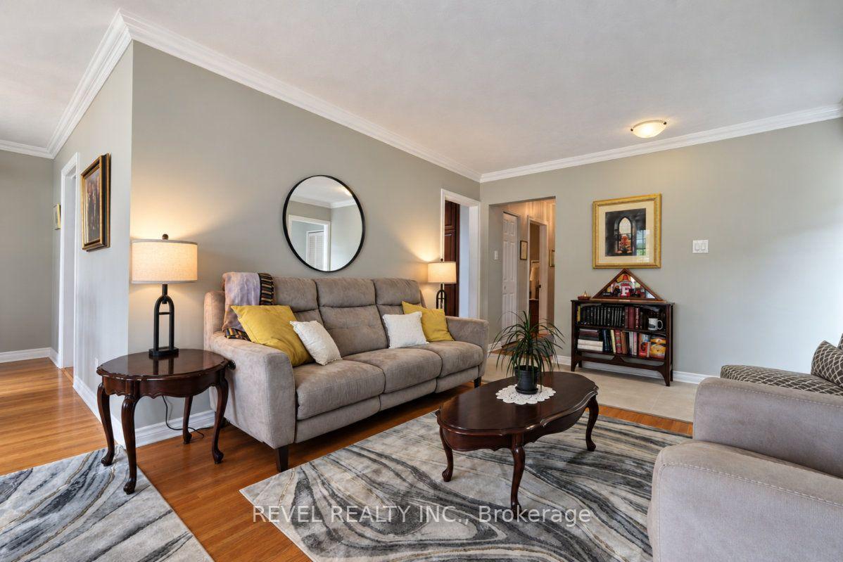 Photo 6 of 2213 Circle Place, Ottawa, Elmvale Acres/Urbandale — HOMEH