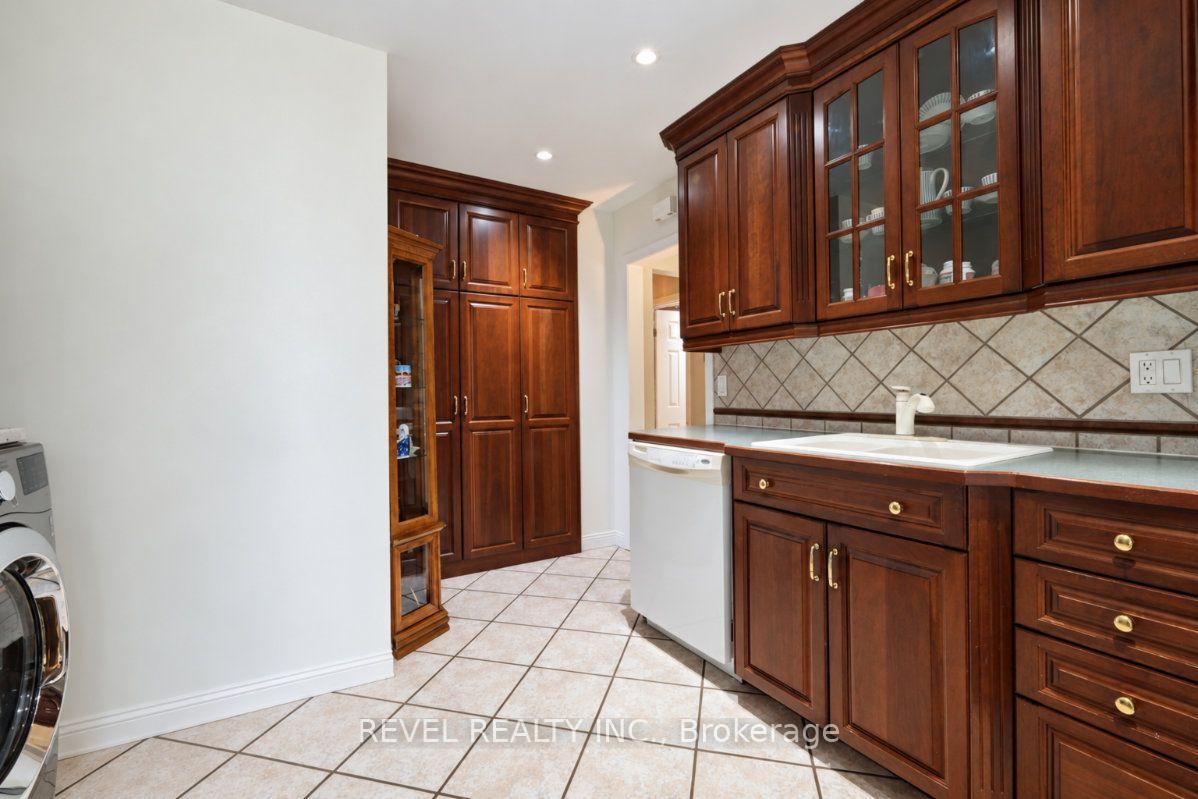 Photo 11 of 2213 Circle Place, Ottawa, Elmvale Acres/Urbandale — HOMEH