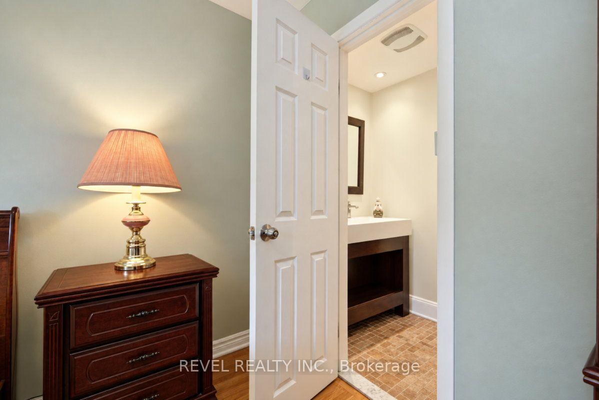 Photo 14 of 2213 Circle Place, Ottawa, Elmvale Acres/Urbandale — HOMEH