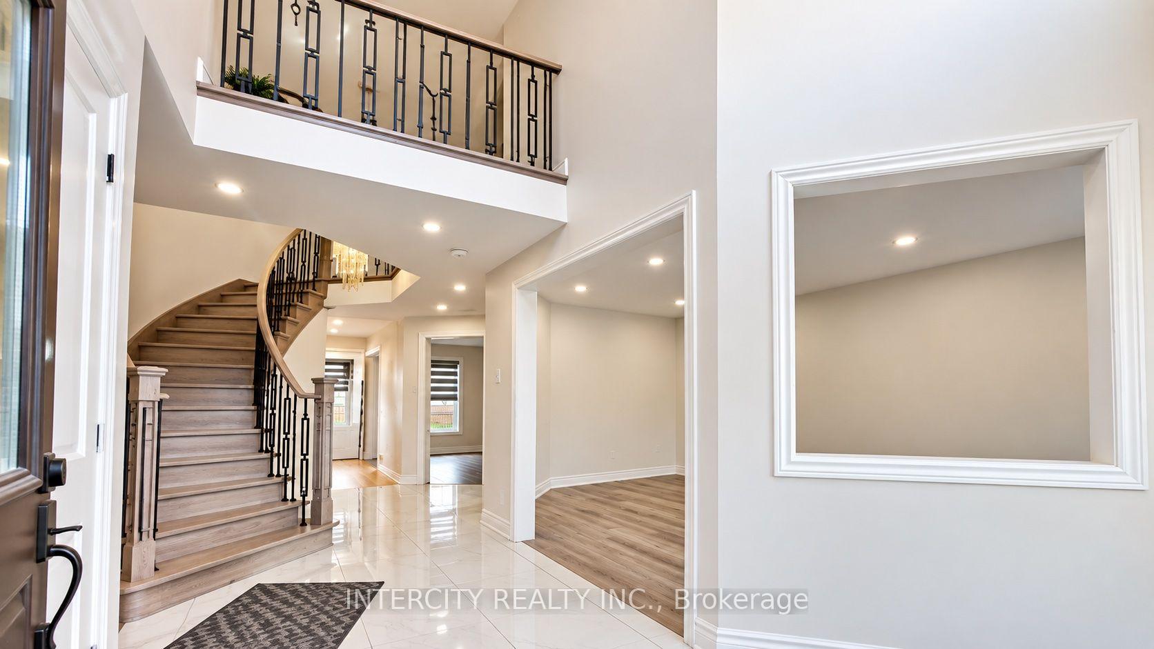Photo 7 of 159 Moffatt Avenue, Brampton, Fletcher's West — HOMEH