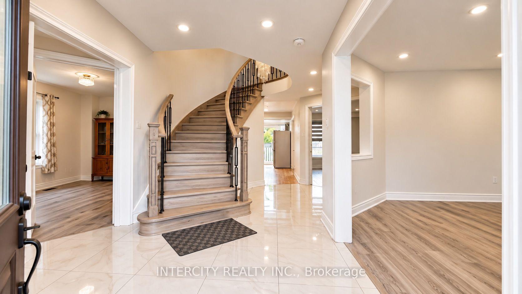 Photo 8 of 159 Moffatt Avenue, Brampton, Fletcher's West — HOMEH