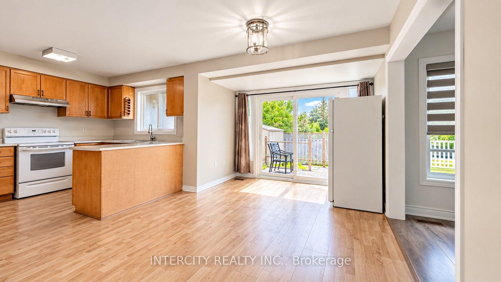 Photo 16 of 159 Moffatt Avenue, Brampton, Fletcher's West — HOMEH