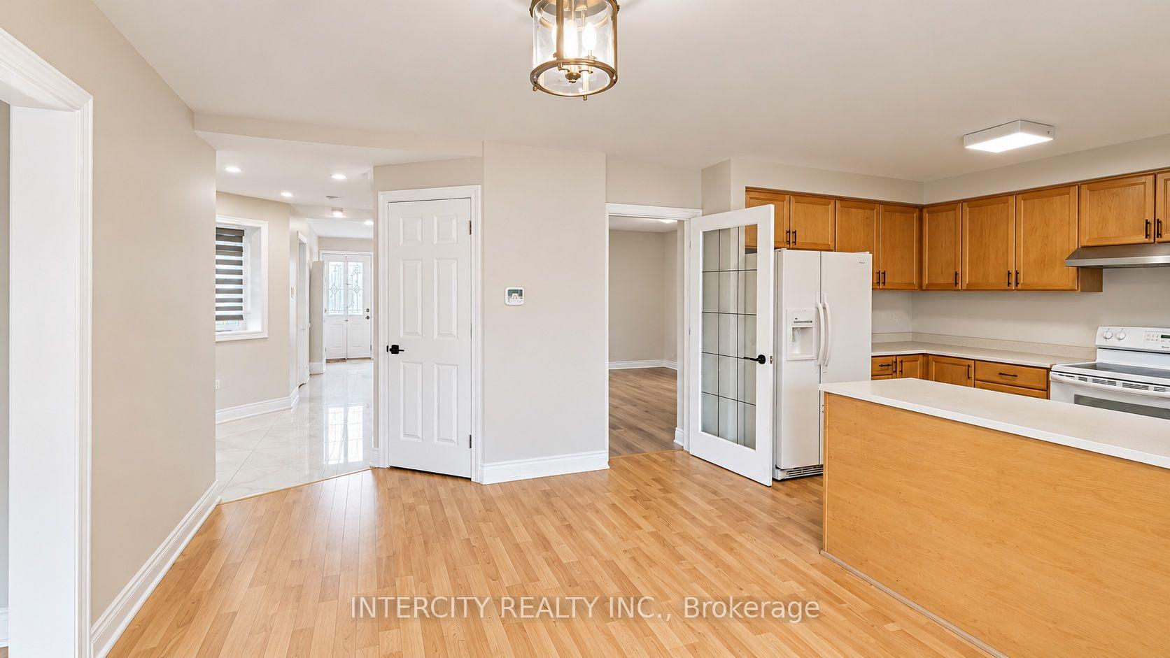 Photo 17 of 159 Moffatt Avenue, Brampton, Fletcher's West — HOMEH