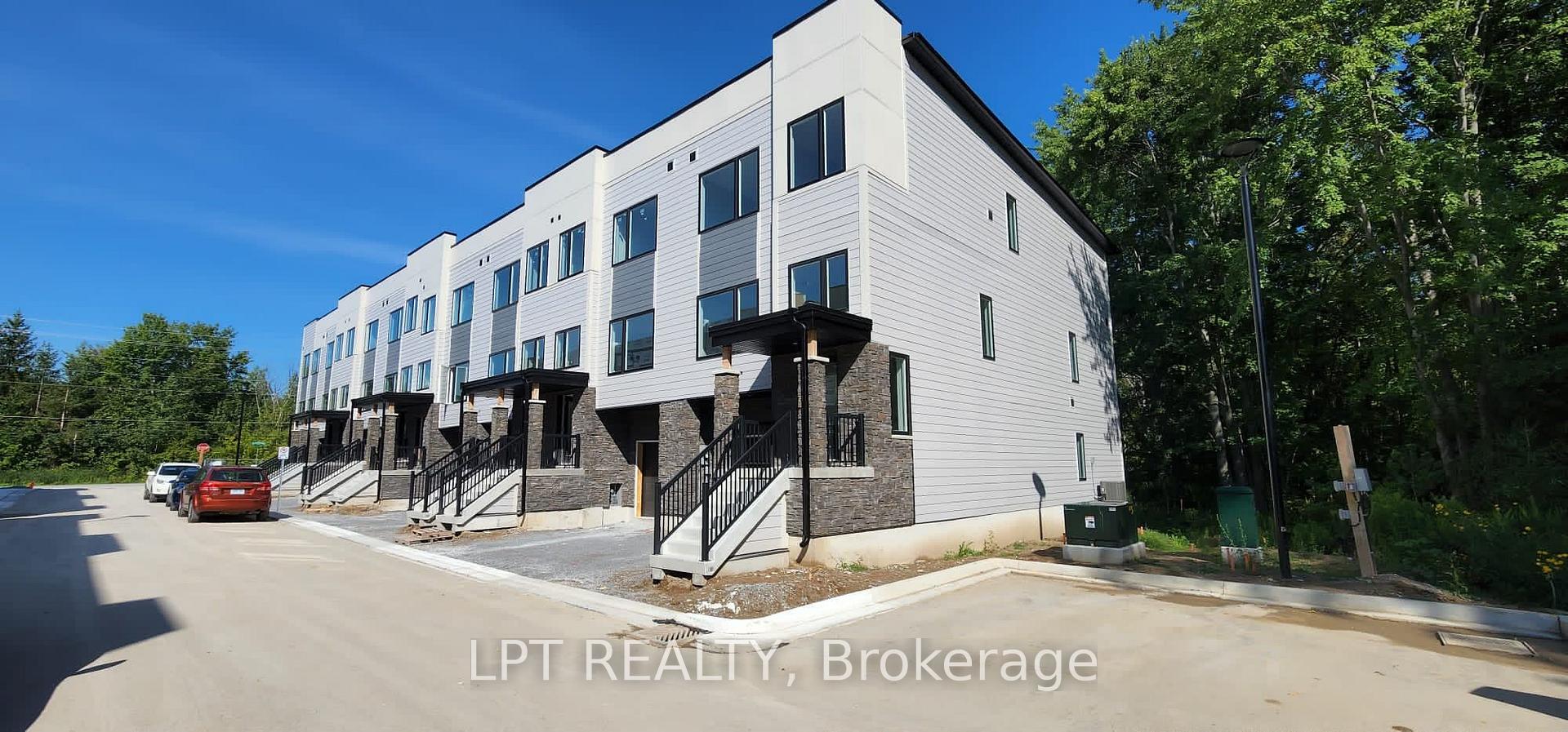 Photo 2 of 1482 Purchase Pl, Innisfil, Lefroy — HOMEH