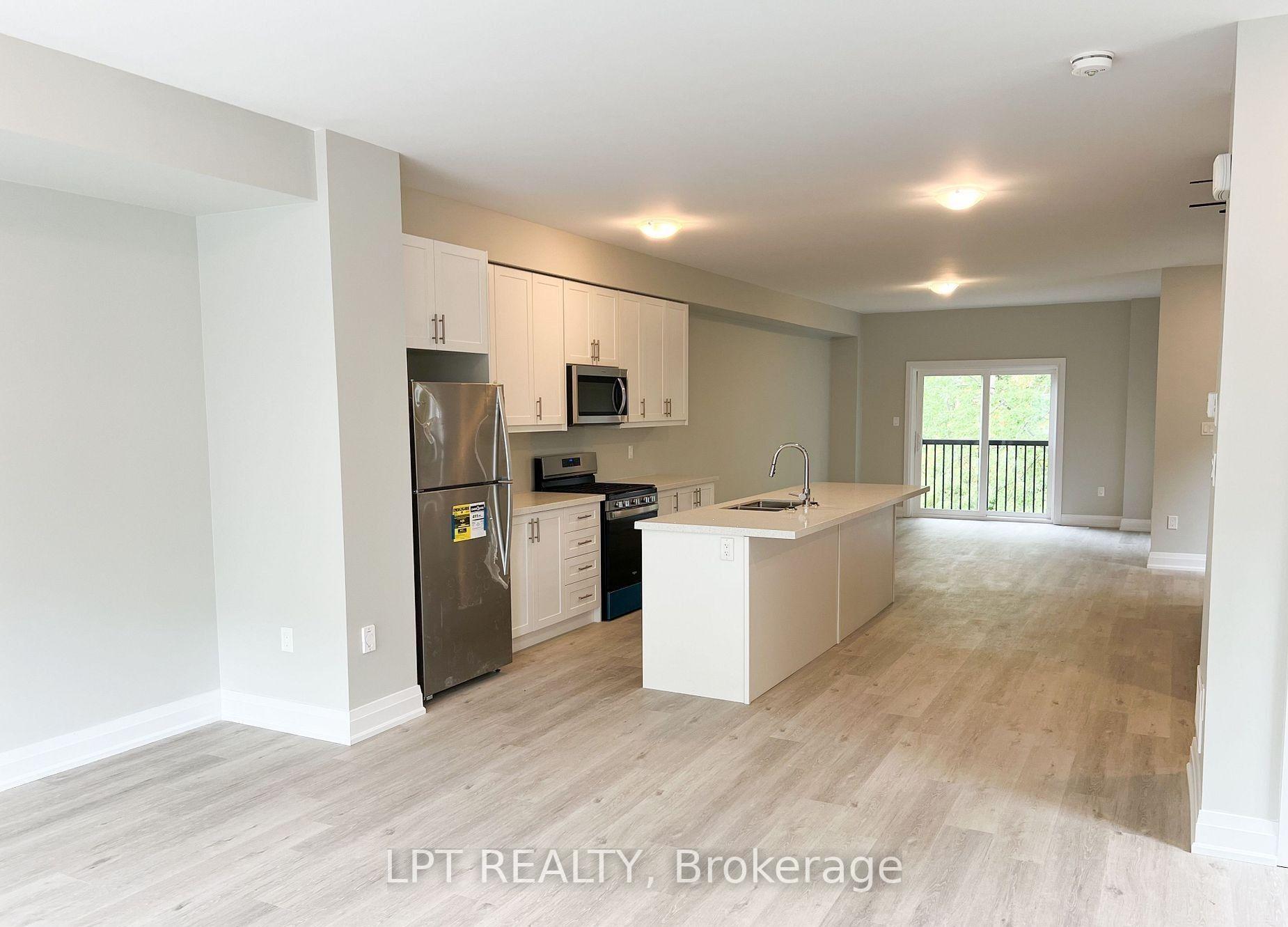 Photo 3 of 1482 Purchase Pl, Innisfil, Lefroy — HOMEH