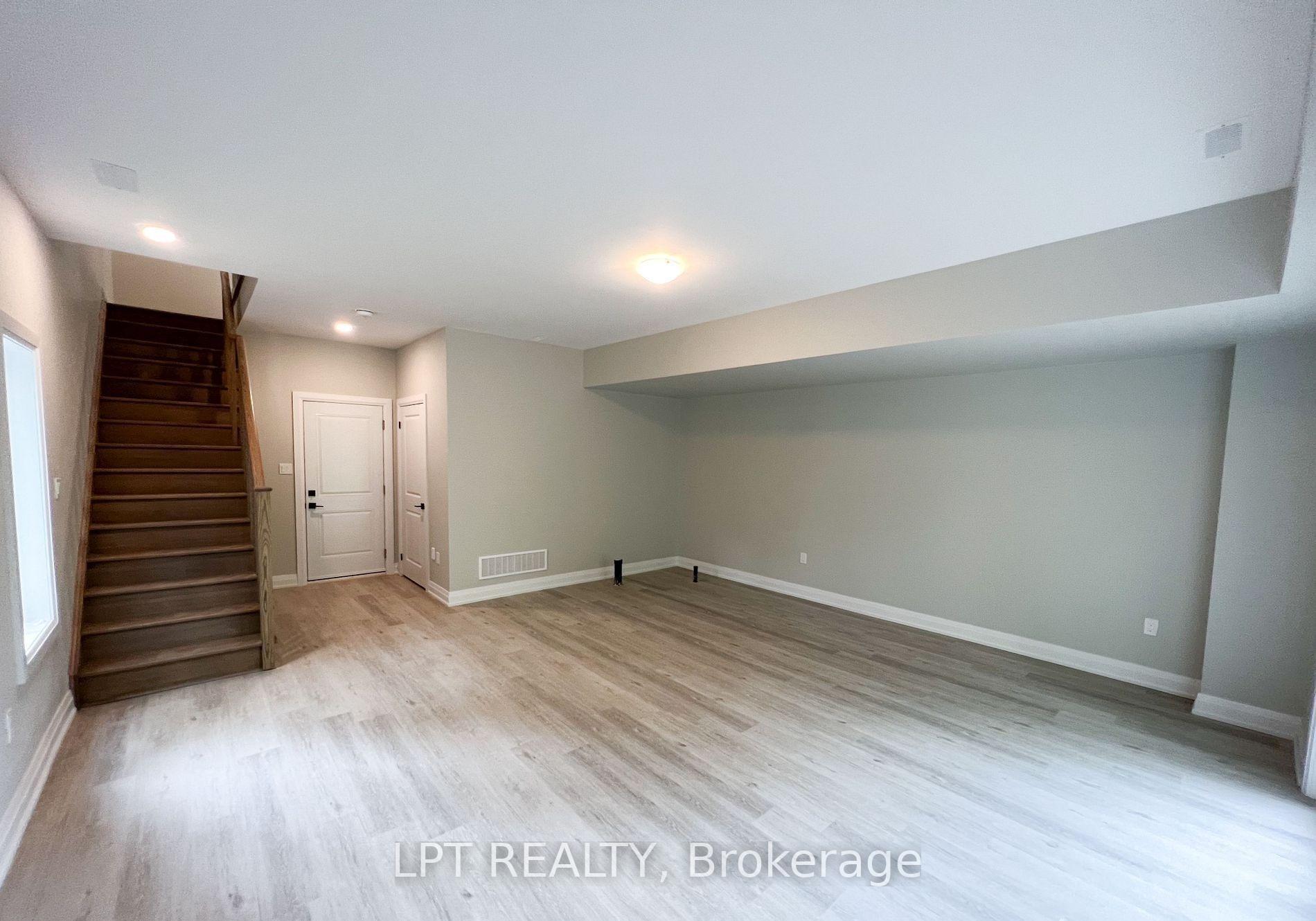Photo 12 of 1482 Purchase Pl, Innisfil, Lefroy — HOMEH